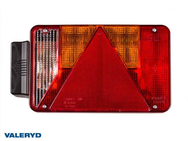 Baklampa Radex 5800 Hö 220/250x140x60 med skyltbelysning och backljus. Bajonettanslutning